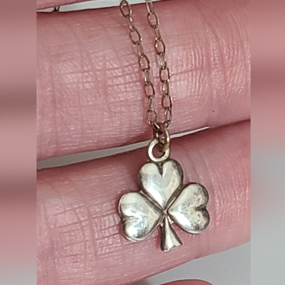 Vintage Irish Clover 925 Sterling Necklace Dublin Castle Lucky